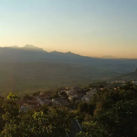 Casa Valery Ai Piedi Del Geoparco Majella Lettomanoppello